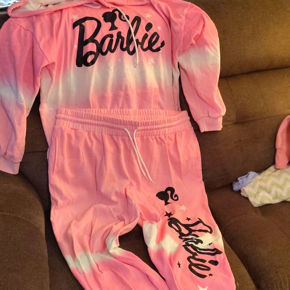 Barbie jogging suit hoodie and pants are both XXXL